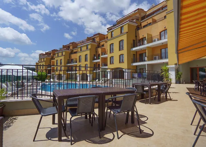 Aparthotel Serena 3*