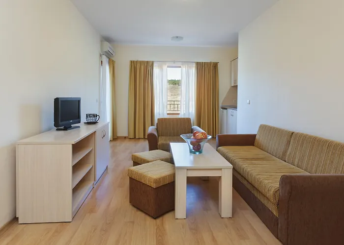 Aparthotel Serena 3*