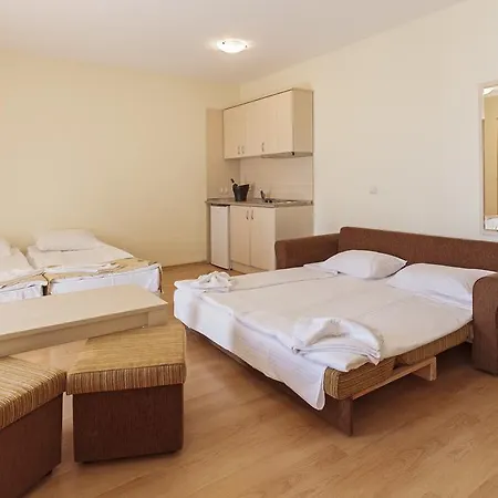 Aparthotel Serena 3*